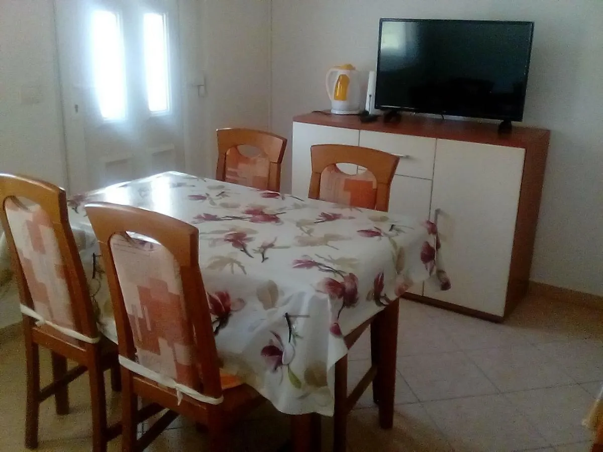Apartmani Sersic Baska  Croatia