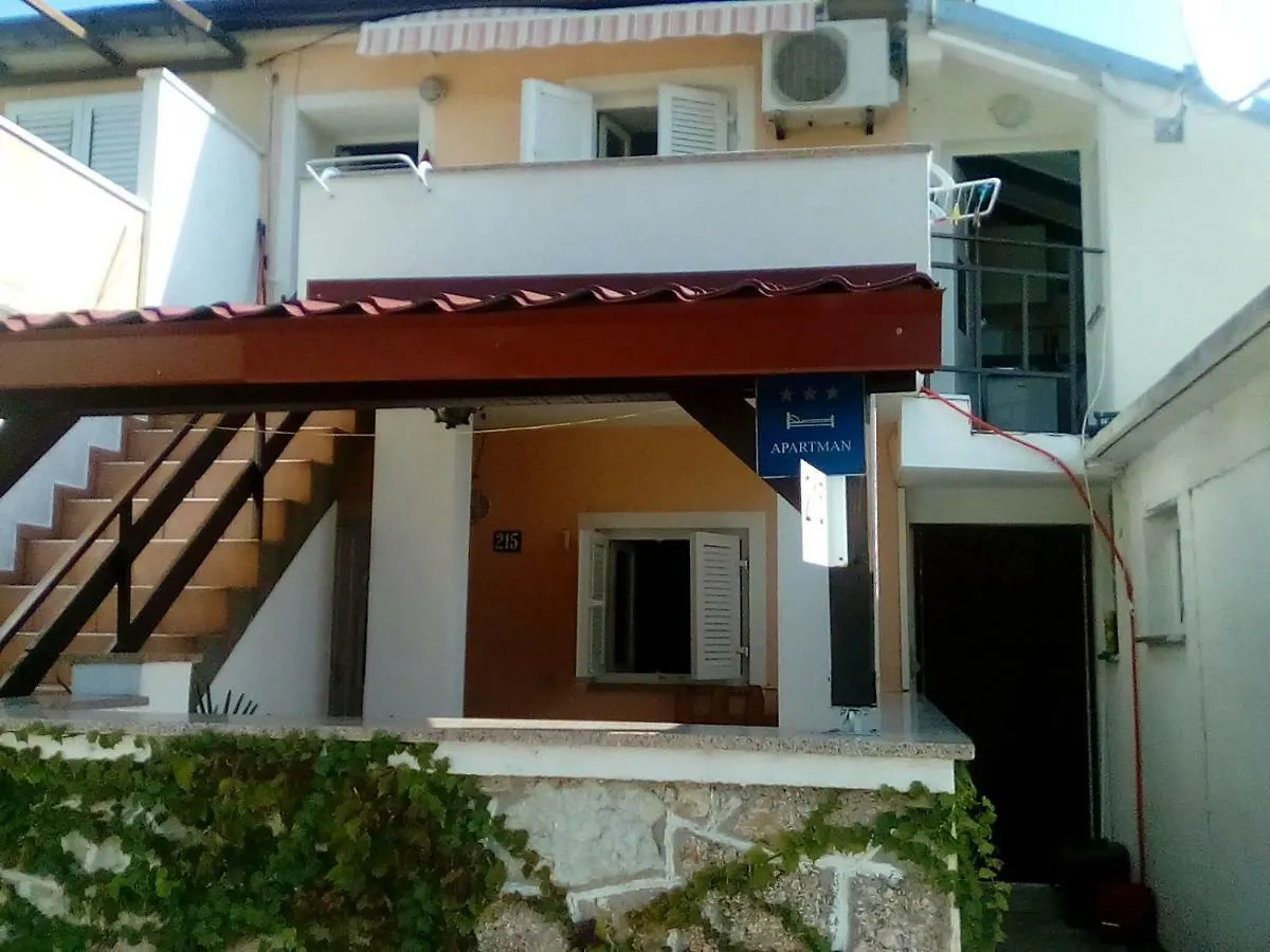 Apartmani Sersic Baska  Baska (Krk)