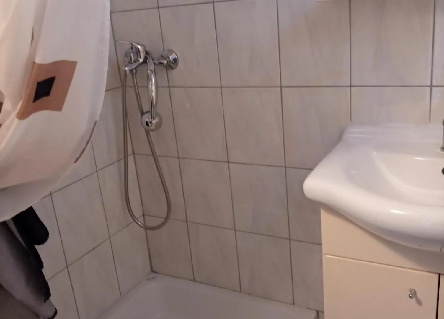 Apartment Apartmani Sersic Baska  Croatia